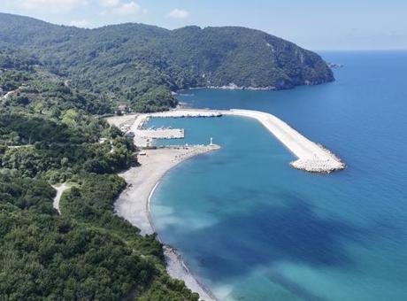 Karadeniz’in saklı güzelliği dronla görüntülendi! Amasra’ya 8 kilometre uzaklıkta plaj