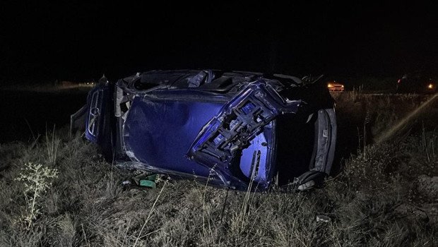Niğde’de iki otomobil kafa kafaya çarpıştı: 1’i ağır, 7 yaralı