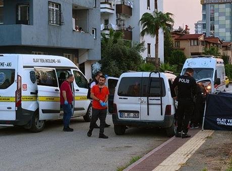 Adana’da ailecek verecek meselesi aile katliamına dönüştü! Baba ve oğlu öldü, anne ağır yaralı