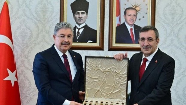 Cumhurbaşkanı Yardımcısı Yılmaz: Vatandaşın yastık altı dolar ve altını, Merkez Bankası rezervinden büyük