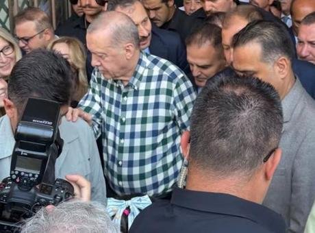 Cumhurbaşkanı Erdoğan, Marmaris’te vatandaşlarla bir araya geldi