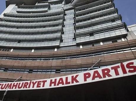 CHP’den başkanlara mesaj: Ya kalın ya da gidin