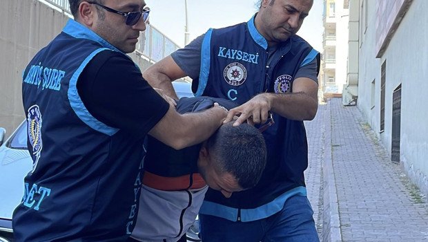 Kayseri’de tartıştığı kişiyi bıçakla öldüren zanlı tutuklandı