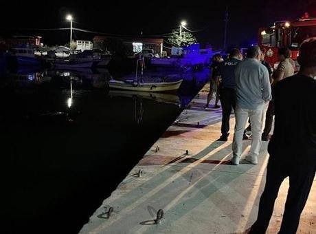Samsun’da park halindeki otomobil denize düştü
