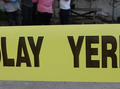 Gaziosmanpaşa’da hareketli saatler! Eşini ağır yaraladı, silahı başına dayadı