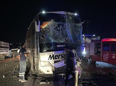 Şanlıurfa’da yolcu otobüsleri çarpıştı: 13 yaralı