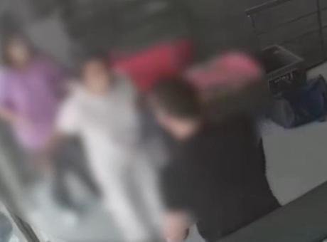 Spor salonunda dehşet! Bir kadının boğazını sıkmaya başladı, başka bir kadın araya girdi