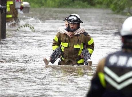 Japonya’da ‘5. seviye uyarı’ ilan edildi! ‘En az 394 bin 420 kişiye tahliye’