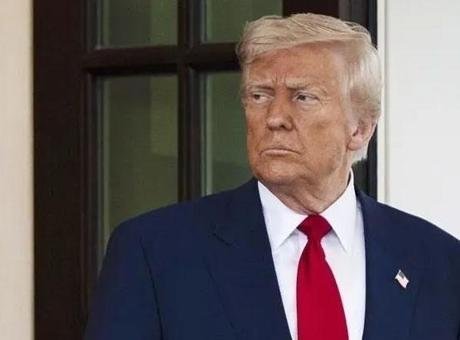 Trump’tan ‘İran çökmekte olan bir ülkedir’ açıklaması