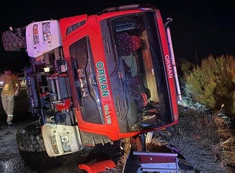 Muğla’daki yangından dönen arazöz devrildi: 5 orman işçisi yaralandı