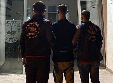 Kayseri’de uyuşturucudan 19 yıl hapis cezasıyla aranan firari hükümlü yakalandı