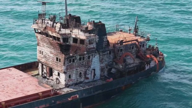 Rusya’da saldırıya uğrayan gemi Şile’de karaya oturdu