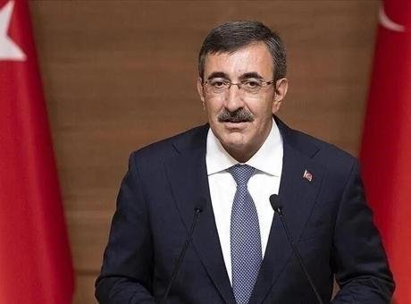 Cevdet Yılmaz: Türkiye ekonomisi küresel belirsizliklere karşı dayanıklılığını sürdürmekte