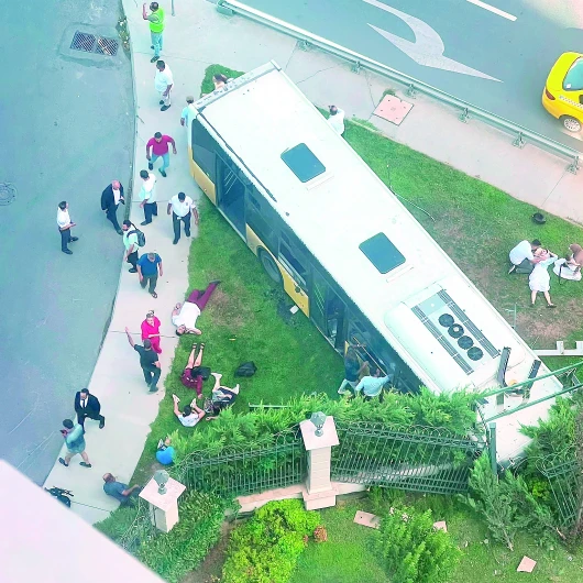 İETT kazasında otomobil sürücüsü tutuklandı