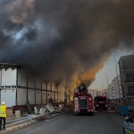 Malatya’da şantiyede işçilerin kaldığı konteynerde yangın