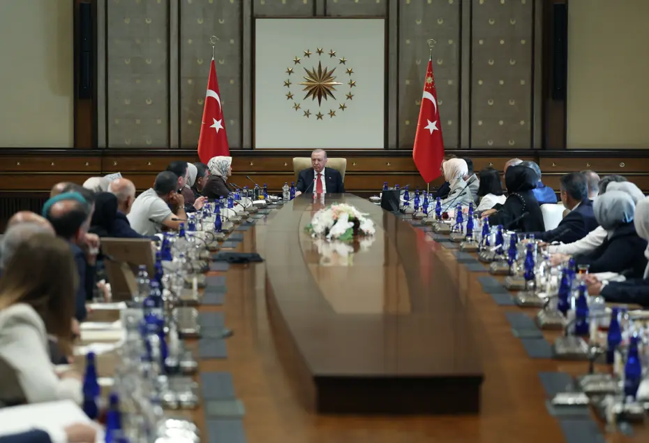 Kahramanmaraş’taki okul saldırısı. Erdoğan hayatını kaybeden öğrencilerin ailelerini kabul etti