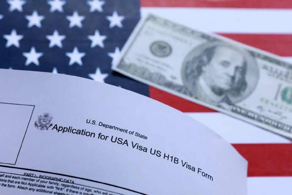 Trump’tan yeni vize hamlesi: 200 bin kişinin vizesi iptal edilebilir
