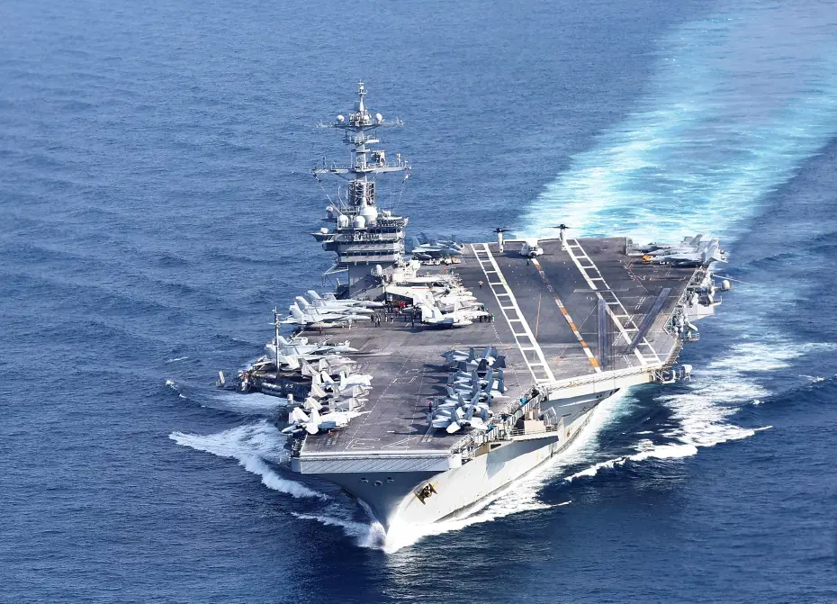ABD uçak gemisi George Washington Orta Doğu’ya ulaştı