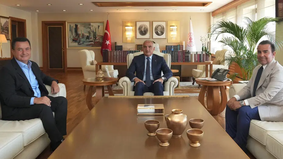Kültür ve Turizm Bakanı Mehmet Nuri Ersoy ile Acun Ilıcalı bir araya geldi