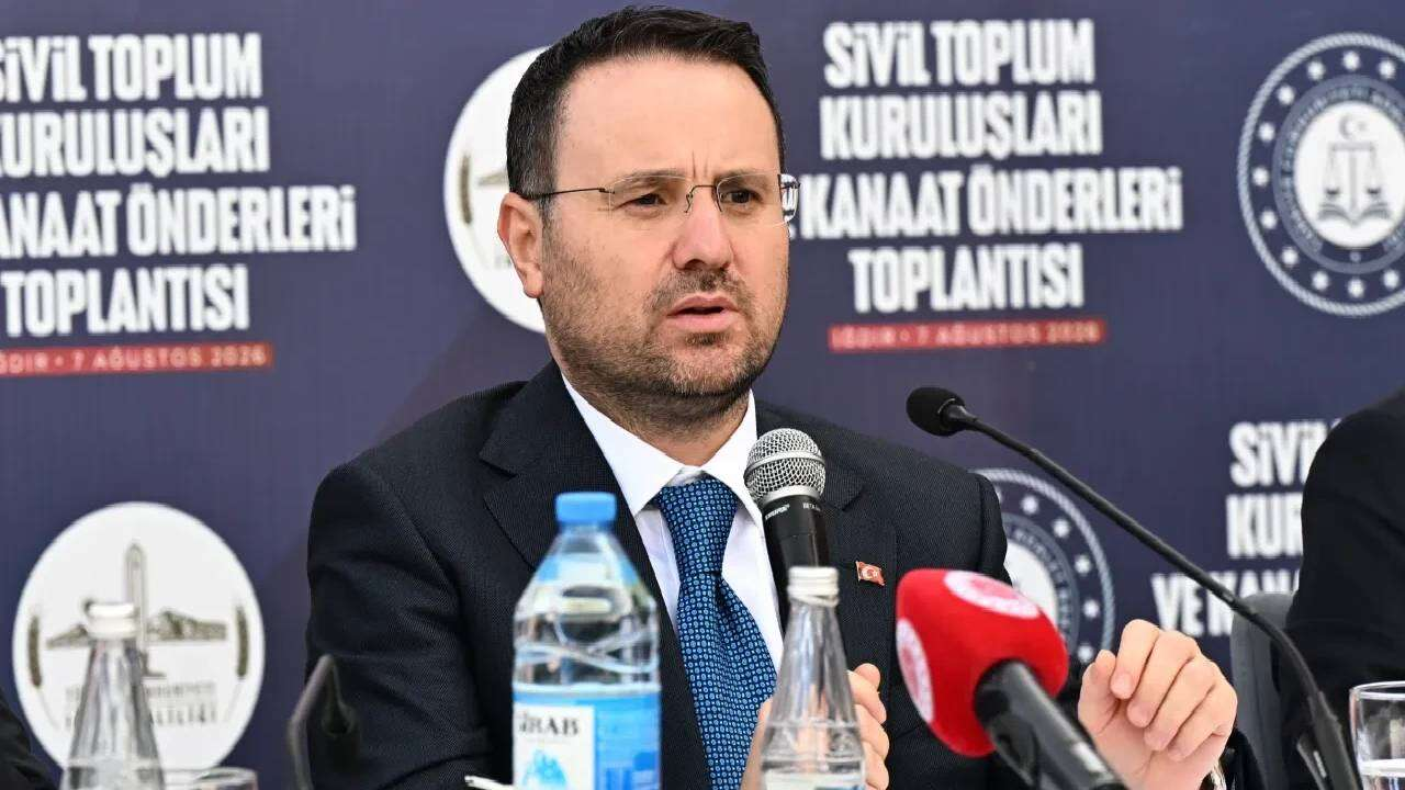 Adalet Bakanı Akın Gürlek duyurdu: “Terörsüz Türkiye” için tek şart açıklandı!