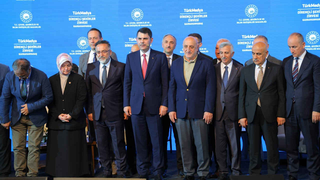 Bakan Kurum: Madem devlet yoktu, saatte 23 konutu kim yaptı?