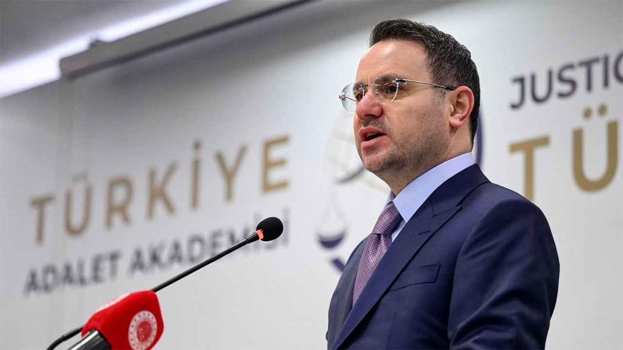 Bakan Gürlek FETÖ’cü alçakları titretti Hiç bir hain adaletten kaçamayacak