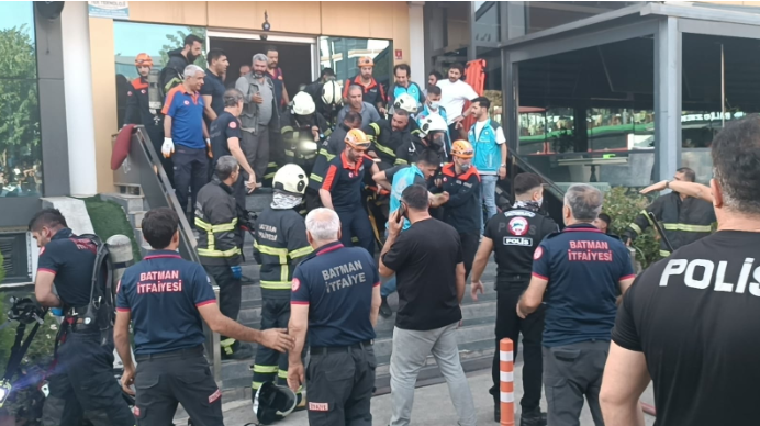 Batman’da spor salonunda korkunç yangın! 2 kişi hayatını kaybetti