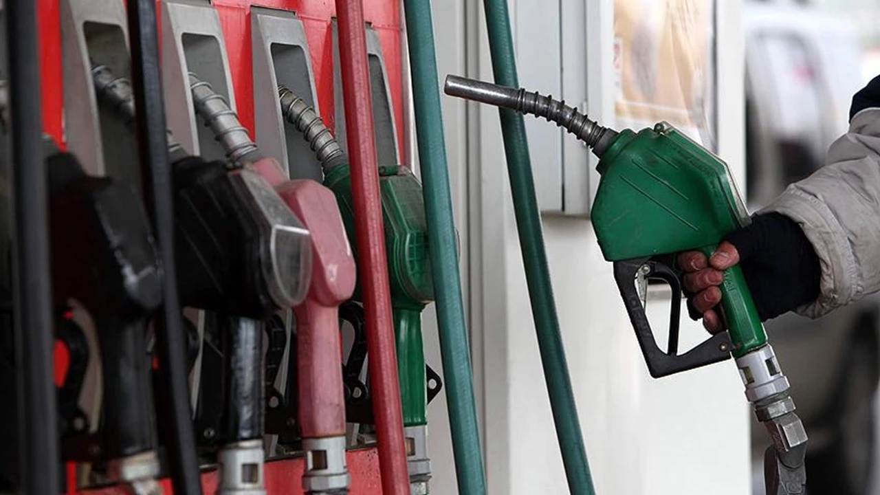 Akaryakıt fiyatlarında son durum! Benzin, motorin ve LPG’ye zam, indirim var mı? (9 Ağustos 2026)