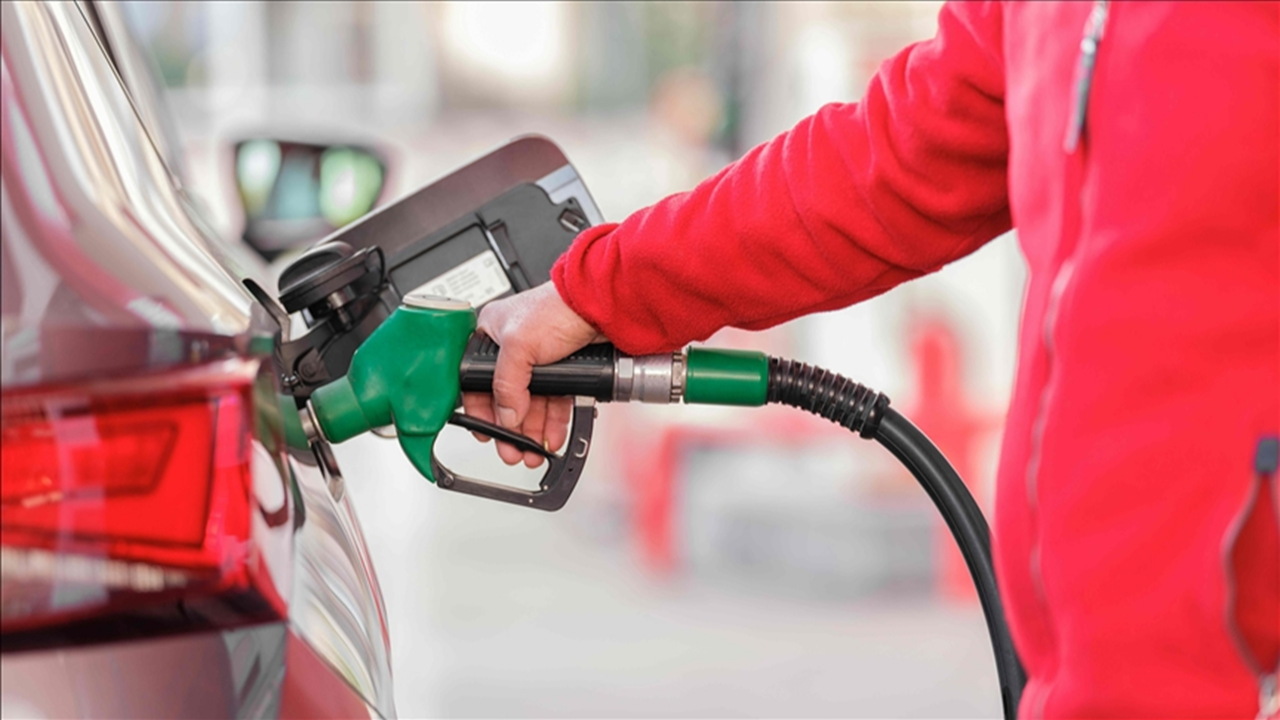 Benzine zam geliyor: Litre fiyatı 75 lirayı aşacak