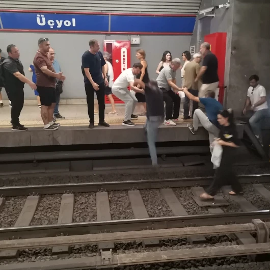 İzmir’de metro seferleri normale döndü