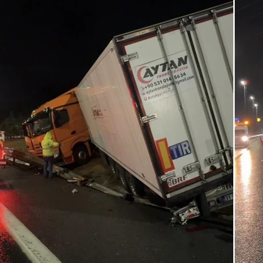 Çekmeköy’de yağış nedeniyle kayganlaşan yolda TIR bariyere çarptı