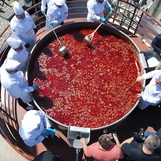 Kelkit Şeker Fasulyesi ile dünya rekoru kırıldı: Tek kazanda 6 bin 840 litre pişirildi