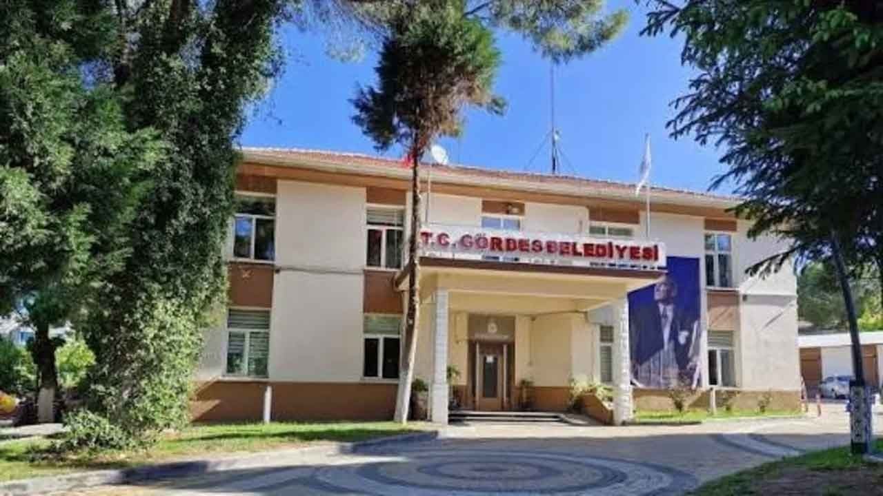 CHP’li Gördes Belediyesi’nde emekçi kıyımı ve finans skandalı! Başkan İbrahim Büke hakkında soruşturma izni verildi!