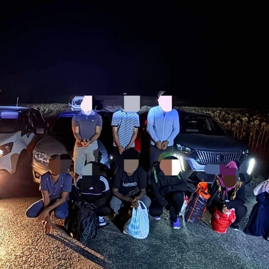 Edirne’de durdurulan araçlarda 7 kaçak göçmen yakalandı