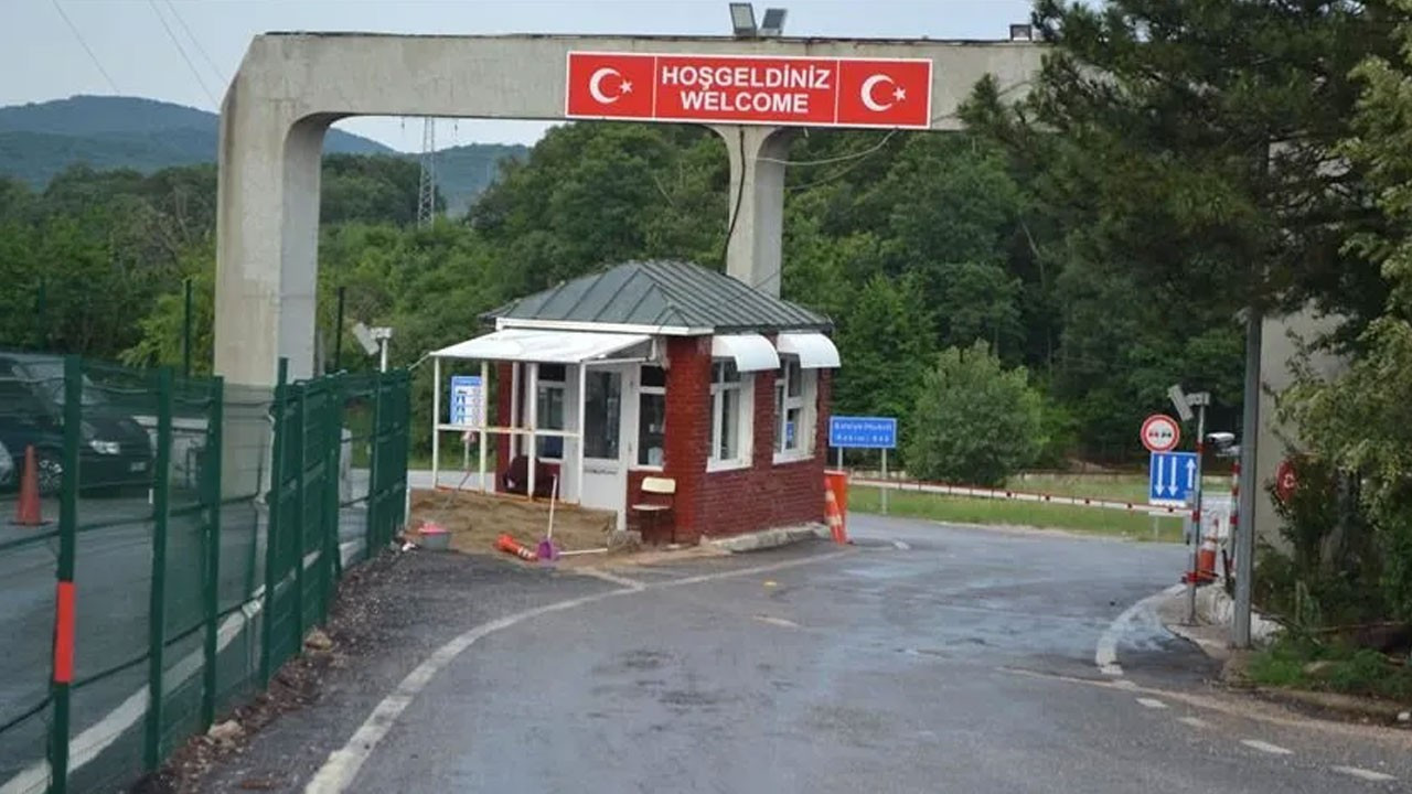 Dereköy Gümrük Kapısı hafif ticari araçlara açıldı