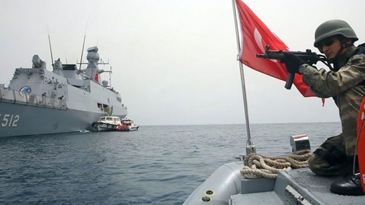 Türk ve Somali güçlerinden ortak operasyon: Kaçırılan gemi kurtarıldı