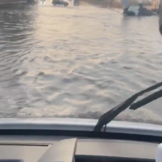 Gaziantep’te yaz yağmuru hayatı olumsuz etkiledi