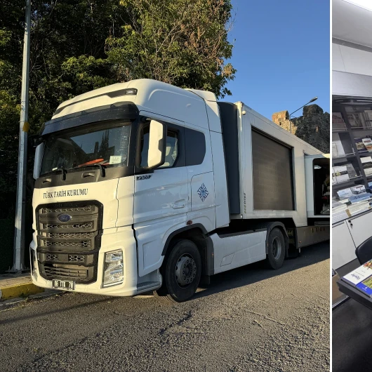 ‘Türk Tarih Kurumu Mobil Tırı’ Ardahan’da kitapseverlerle buluştu