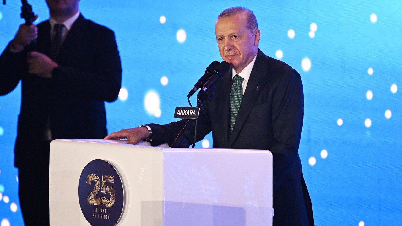 Cumhurbaşkanı Erdoğan’dan 25. yıldönümü mesajı: 25. yılımızı gururla idrak ediyoruz, gelecek 50 yılı planladık