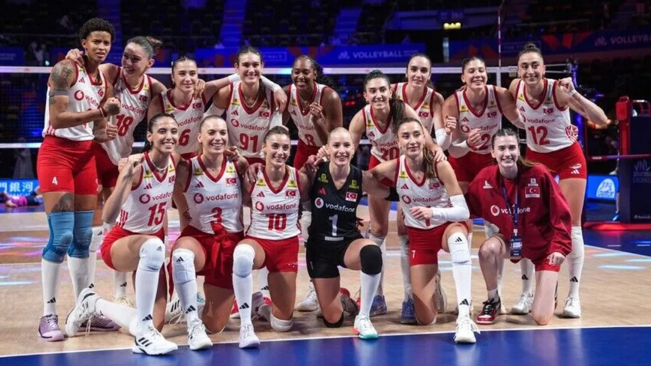 Türkiye Azerbaycan voleybol maçı ne zaman, saat kaçta, hangi kanalda? Filenin Sultanları maçı tarihi ve saati…