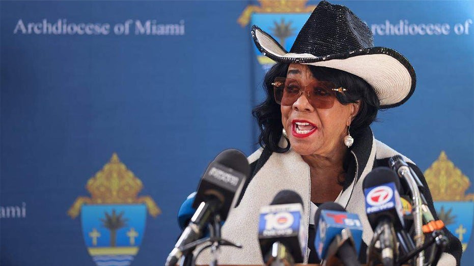 Potential successor to cowboy hat-wearing Dem tops crowded Florida primary