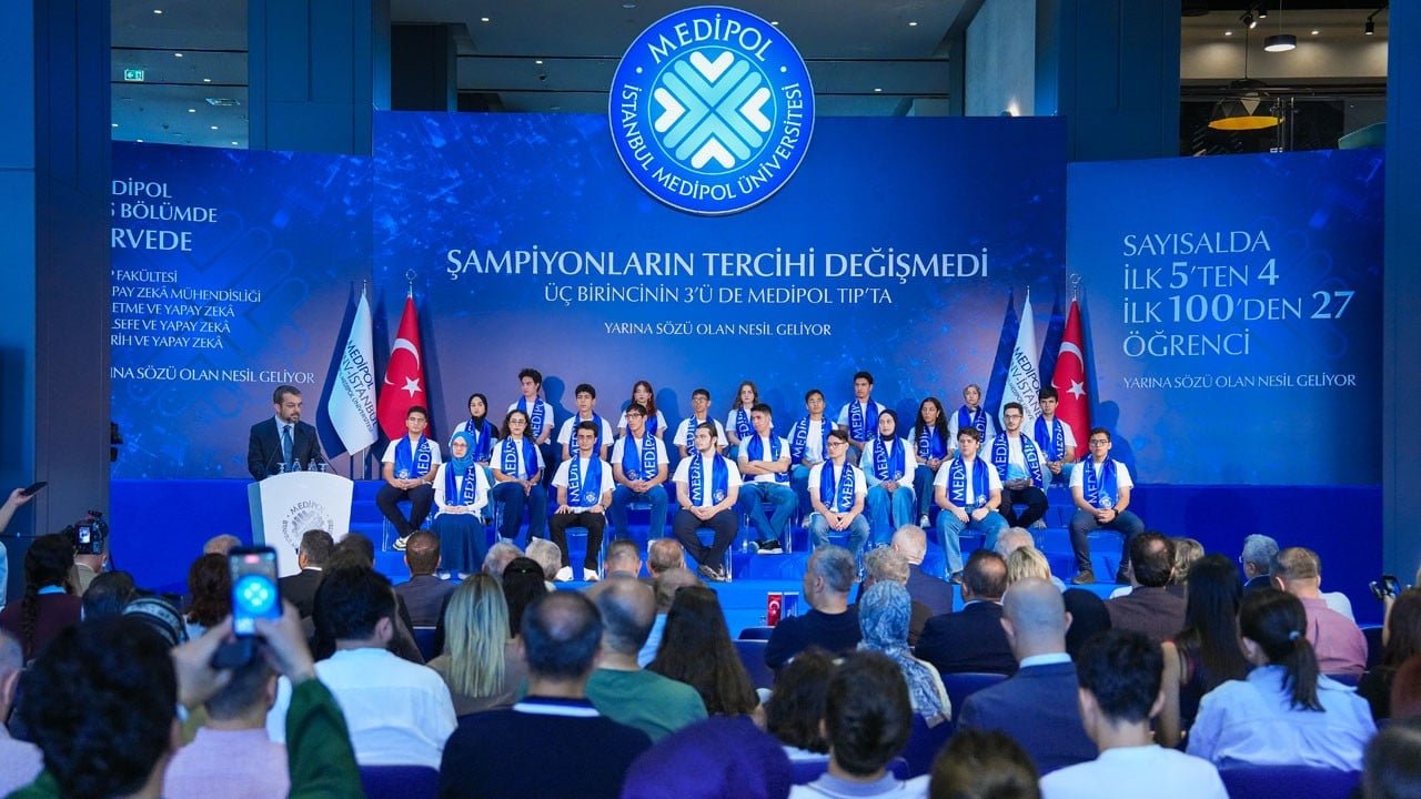 Gelenek bozulmadı YKS şampiyonları yeniden Medipol’de!