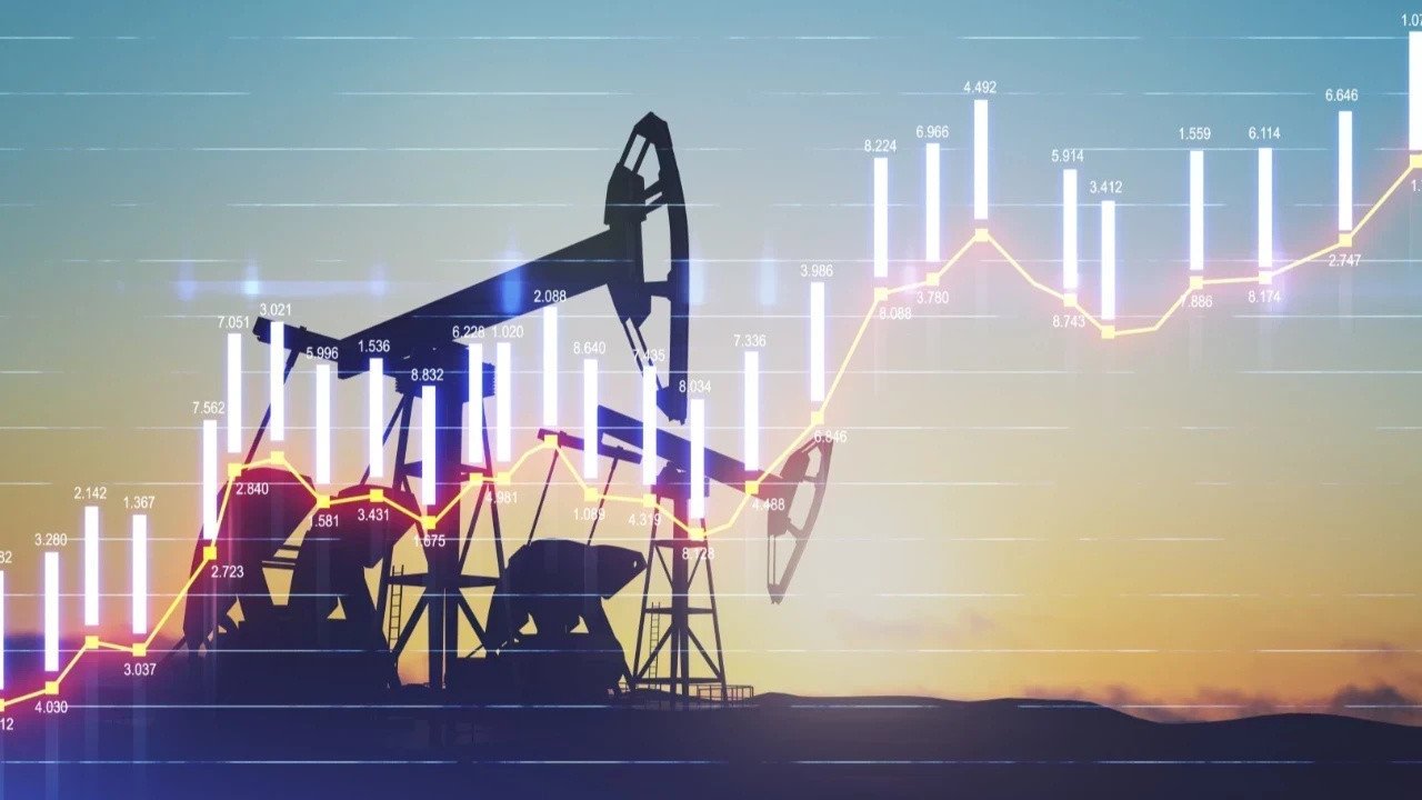 Hürmüz düğümü petrolü ateşledi: İki haftada çift haneli yükseliş