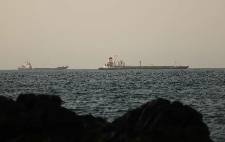 Hürmüz Boğazı’nda geçici rota pazarlığı
