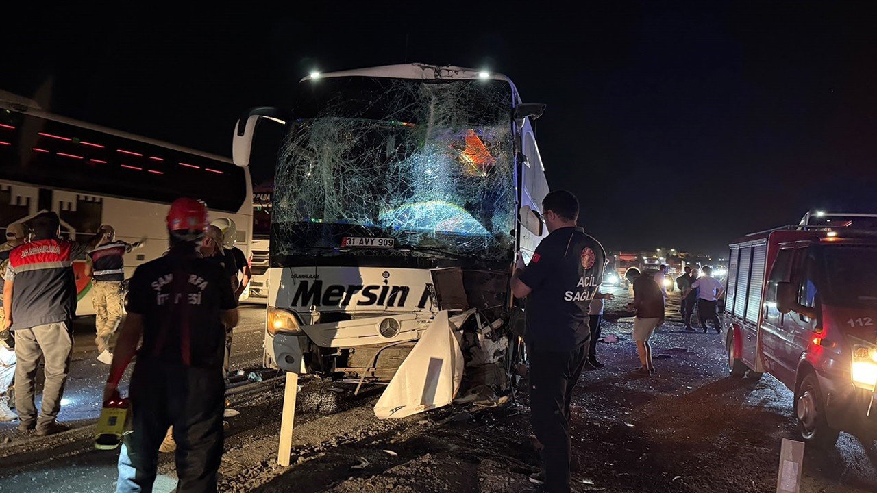 Şanlıurfa’da yolcu otobüsleri çarpıştı: 13 yaralı