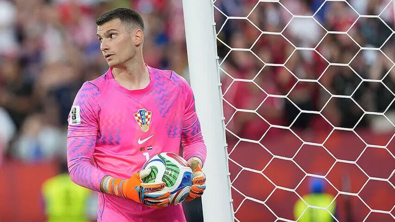 Fenerbahçe açıkladı: Livakovic Barcelona’ya transfer oldu