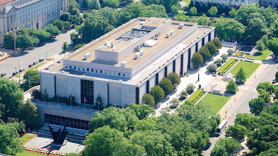 Smithsonian’s taxpayer funds face chopping block as GOP demands accountability for ‘woke’ history
