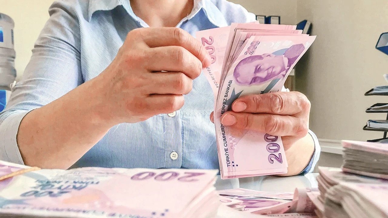 Emeklilik dilekçesi için 2026 mı 2027 mi avantajlı? Emekli aylığında kritik hesap