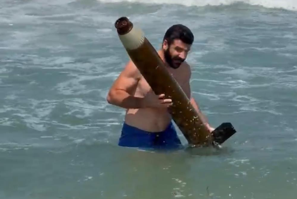 Sinop sahilinde esrarengiz cisim! Roket veya füze parçası şüphesi