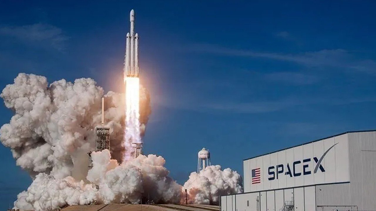 SpaceX, 100 milyar dolarlık uzay üssü inşa edecek